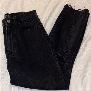Abercrombie & Fitch Ultra High Rise Mom Jean